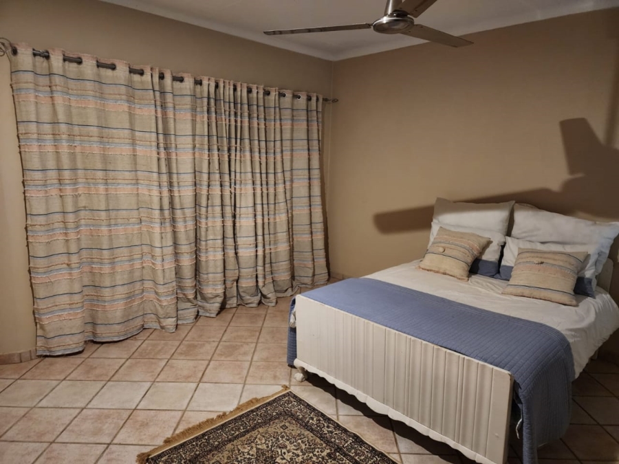 4 Bedroom Property for Sale in Ifafi North West